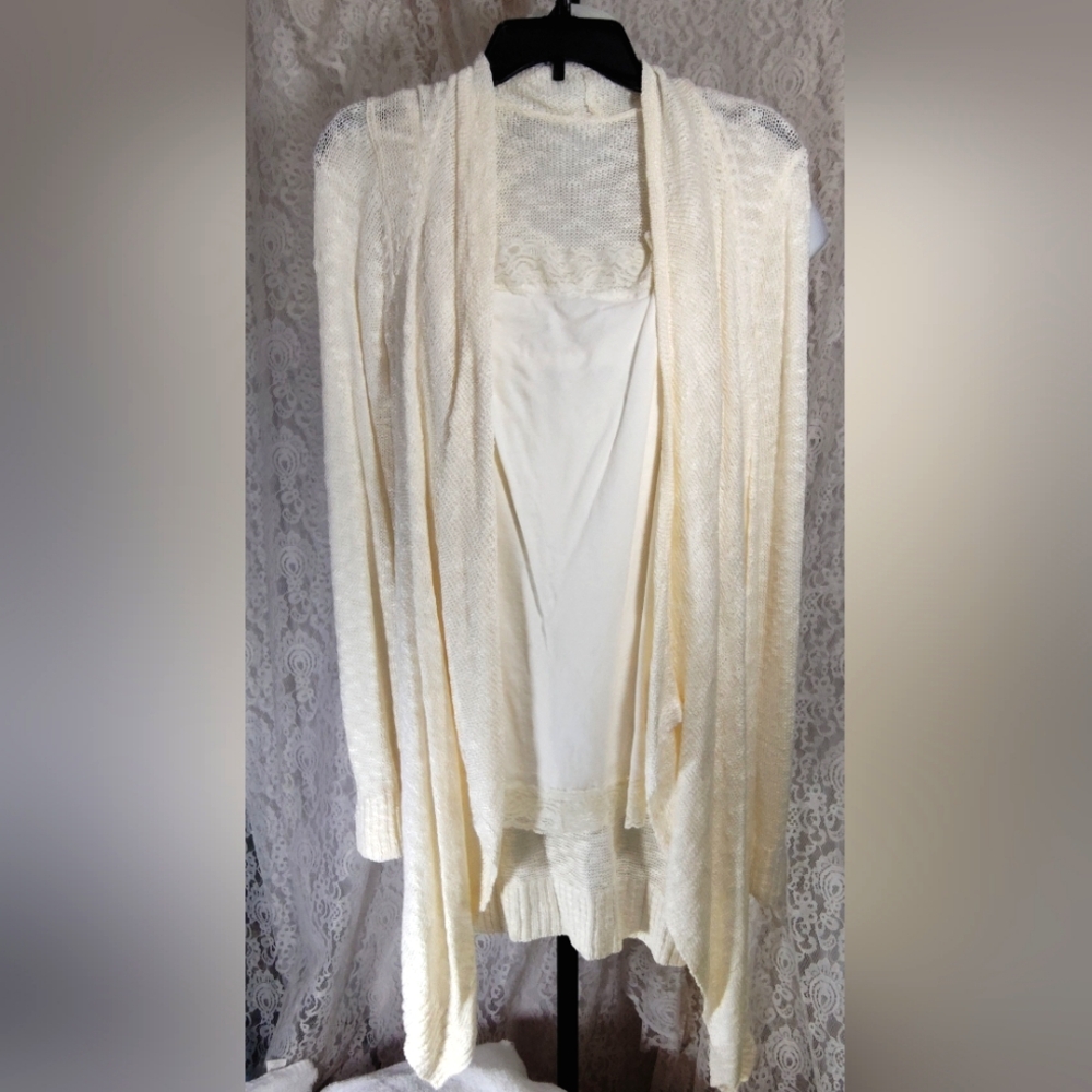 Elegant Cream Open-Front Sweater Kimono Shrug Camisole Set